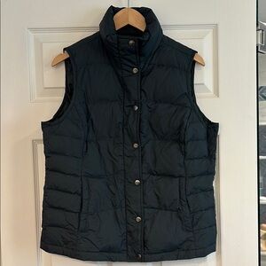 Lands’ End Women’s Down Vest in Hunter Green, size M (10-12)